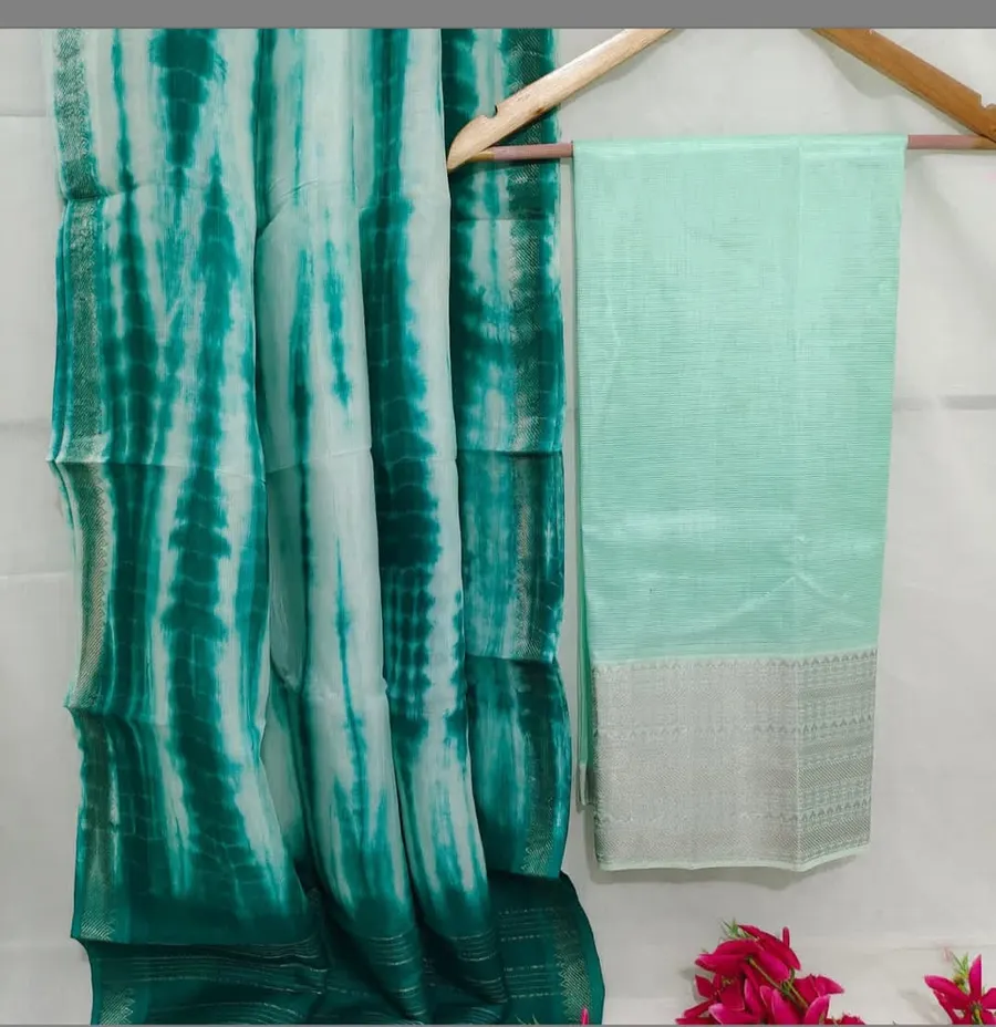 Ethnic Collection's Mangalgiri Silk Weaving Suit 